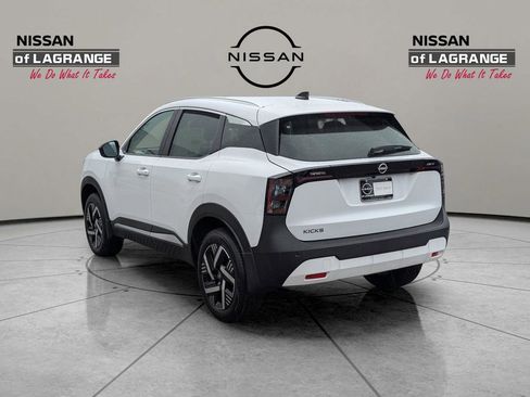 New 2026 Nissan Kicks SV image 7