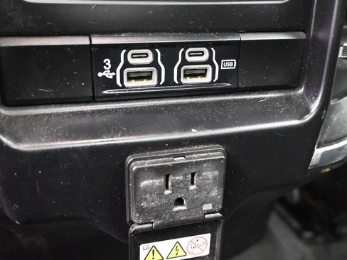 Used 2020 RAM 1500 Laramie AWD/4WD image 27