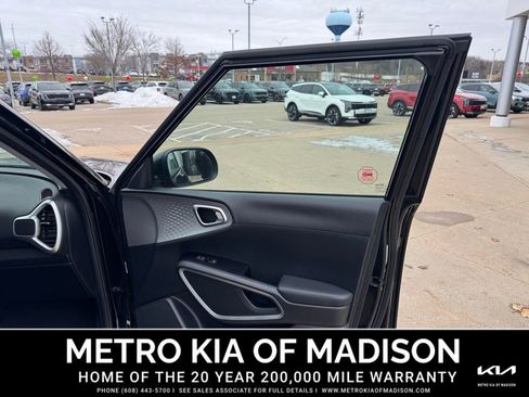 Used 2021 Kia Soul LX image 30