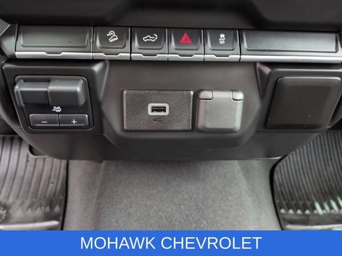 Used 2019 Chevrolet Silverado 1500 Custom Trail Boss w/ Custom Convenience Package AWD/4WD image 35