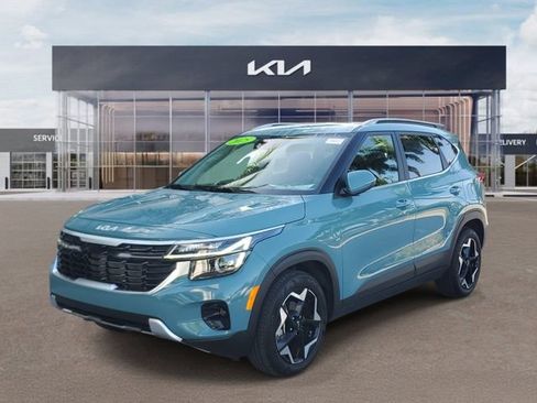 Used 2025 Kia Seltos EX FWD image 3