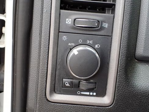 Used 2017 RAM 3500 Tradesman w/ Chrome Appearance Group image 28