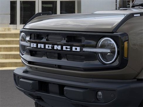 New 2025 Ford Bronco Outer Banks image 19
