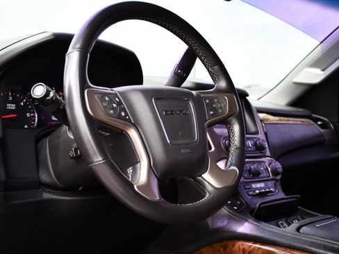 Used 2015 GMC Yukon Denali w/ Touring Package AWD/4WD image 16