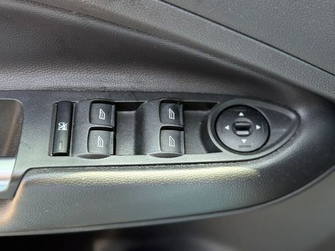 Used 2017 Ford Escape SE FWD image 17