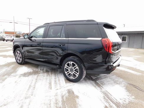 New 2026 Ford Expedition Active image 5