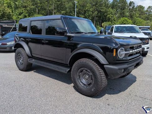 Used 2025 Ford Bronco Outer Banks w/ Sasquatch Package AWD/4WD image 1