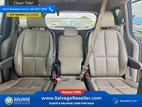 Used 2018 Kia Sedona EX FWD image 13