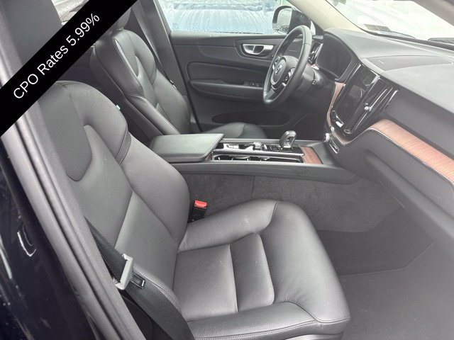 Certified 2024 Volvo XC60 B5 Plus w/ Climate Package AWD/4WD image 3