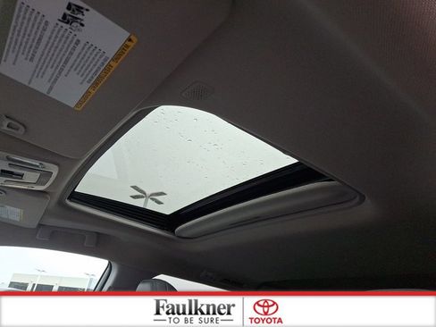 Certified 2024 Toyota Sienna XLE image 15