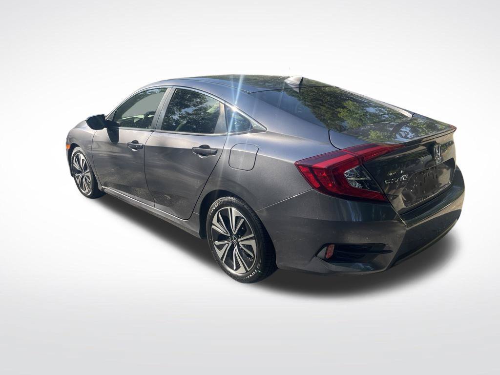 Used 2018 Honda Civic EX-L image 3