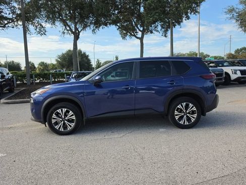 Certified 2022 Nissan Rogue SV FWD image 5