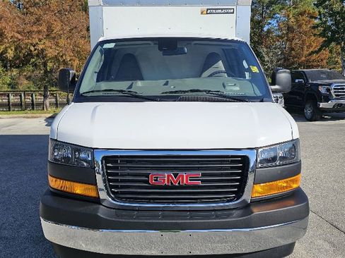 New 2025 GMC Savana 3500 Work Van w/ Power Convenience Package image 11