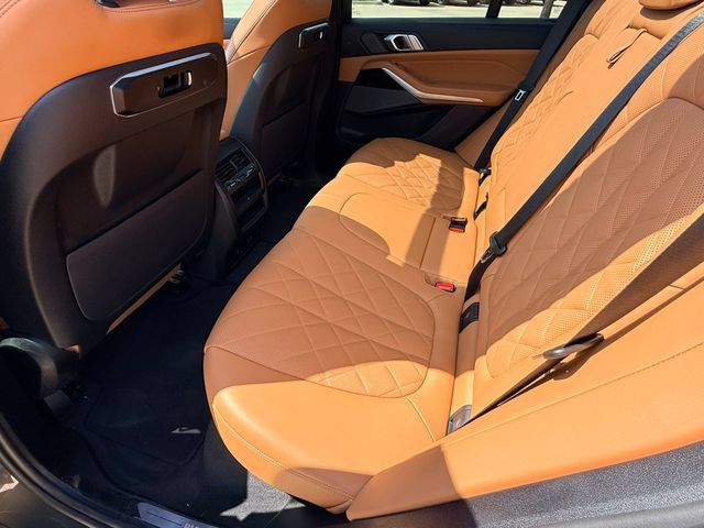 Used 2025 BMW X5 xDrive40i AWD/4WD image 24