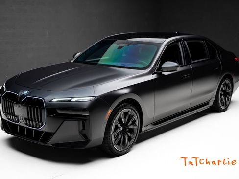Used 2024 BMW i7 eDrive50 w/ M Sport Package RWD image 1