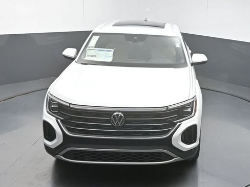 New 2026 Volkswagen Atlas Cross Sport SE image 44