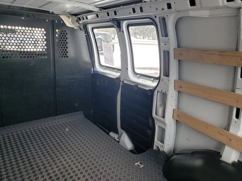 Used 2024 GMC Savana 2500 w/ Driver Convenience Package image 16