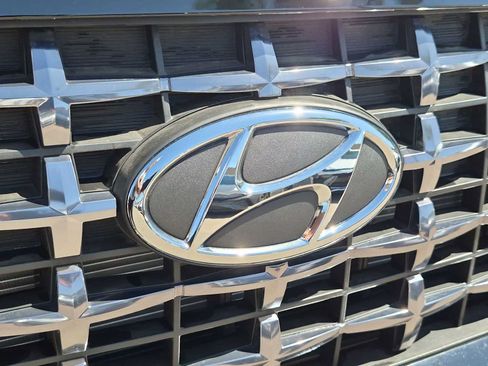 New 2026 Hyundai Venue SEL FWD image 11