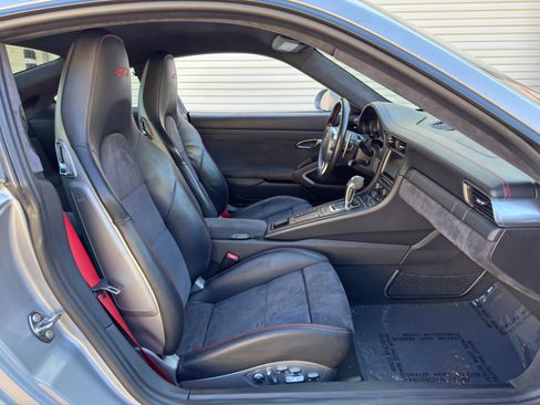 Used 2014 Porsche 911 GT3 RWD image 16