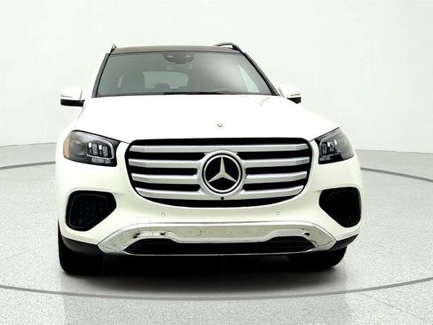 Used 2025 Mercedes-Benz GLS 450 4MATIC image 2