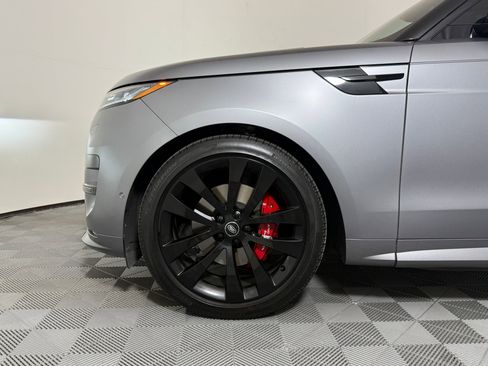 Used 2025 Land Rover Range Rover Sport Dynamic SE image 11