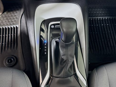 Certified 2025 Toyota Corolla SE image 18