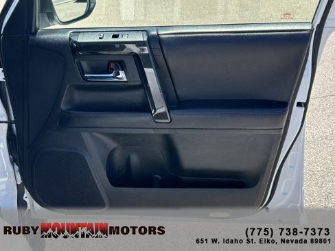 Used 2019 Toyota 4Runner TRD Off-Road Premium AWD/4WD image 26