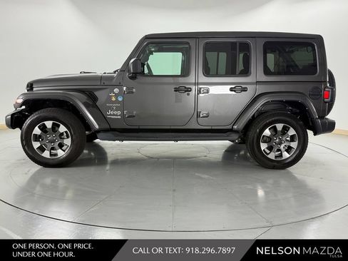 Used 2022 Jeep Wrangler Unlimited Sahara w/ Cold Weather Group AWD/4WD image 9