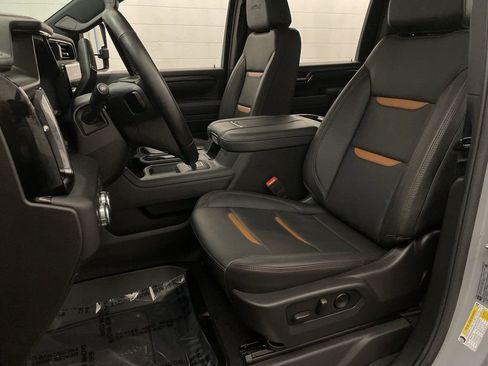 Used 2025 GMC Sierra 2500 AT4 w/ AT4 Premium Plus Package image 15