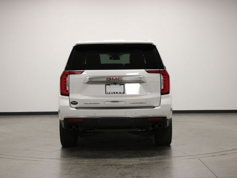 Used 2023 GMC Yukon XL Denali AWD/4WD image 7