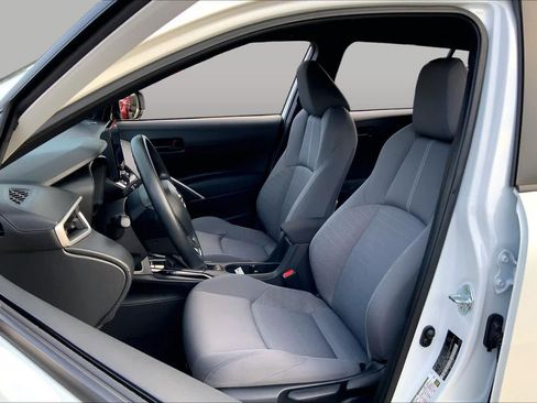 Used 2024 Toyota Corolla Cross AWD Hybrid image 8