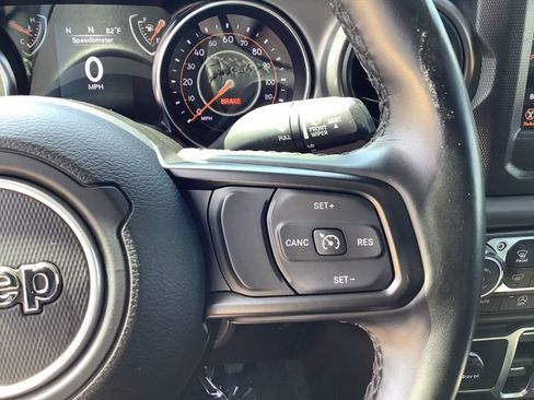 Used 2022 Jeep Gladiator Sport AWD/4WD image 12
