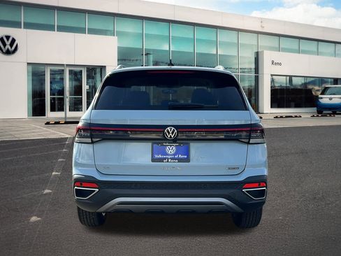 New 2026 Volkswagen Taos SE image 6