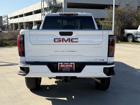 New 2026 GMC Sierra 2500 AT4 w/ AT4 Premium Plus Package image 6