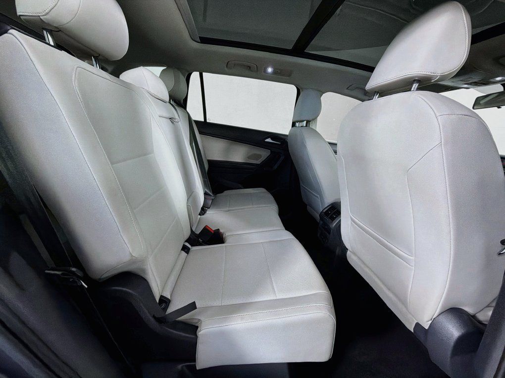 Used 2019 Volkswagen Tiguan SEL w/ 3rd Row Seat Package AWD/4WD image 26