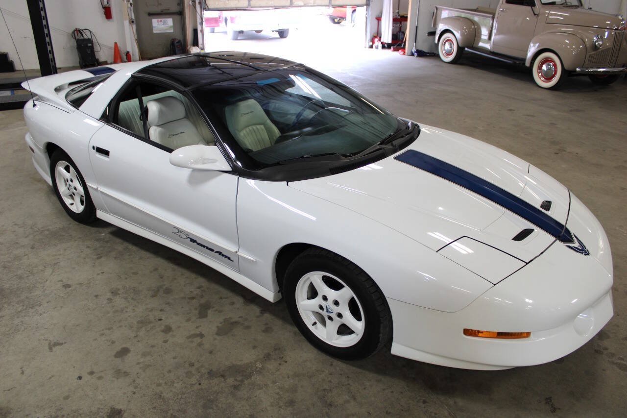 Used 1994 Pontiac Firebird Coupe RWD image 16