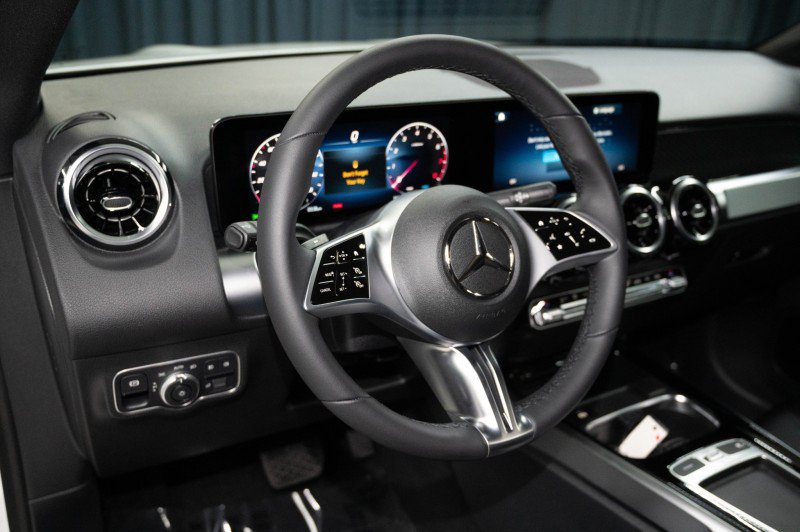 New 2026 Mercedes-Benz GLB 250 image 14