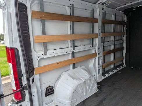 Used 2025 RAM ProMaster 2500 w/ U-Haul Equipment Group FWD image 15