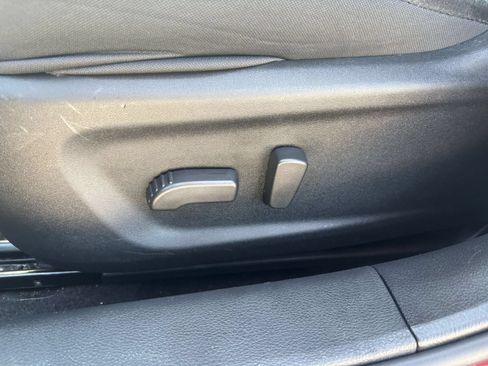 Used 2025 Nissan Altima 2.5 SV FWD image 21