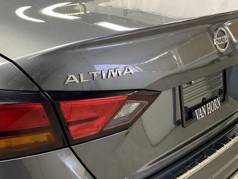 Used 2020 Nissan Altima 2.5 SR w/ Premium Package image 32