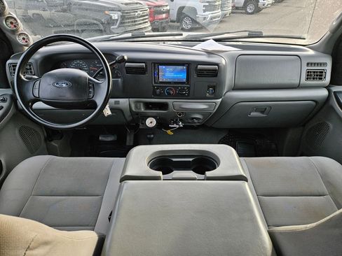 Used 2004 Ford F250 XLT image 29