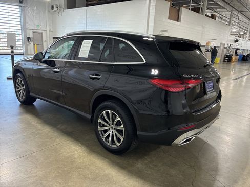 Used 2025 Mercedes-Benz GLC 300 4MATIC image 5