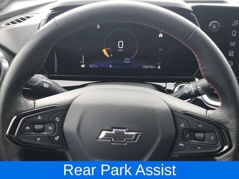 Certified 2025 Chevrolet Trax RS w/ Sunroof Package image 8