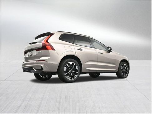 New 2026 Volvo XC60 T8 Plus w/ Protection Package Premier AWD/4WD image 25