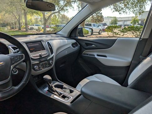 Used 2023 Chevrolet Equinox LT image 15