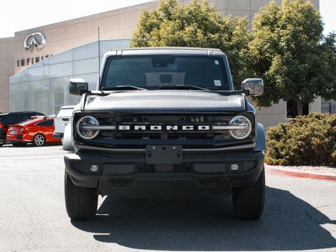 Used 2024 Ford Bronco Outer Banks AWD/4WD image 2