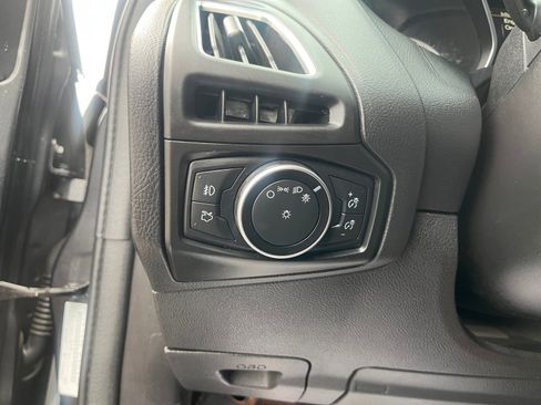 Used 2017 Ford Focus ST image 26