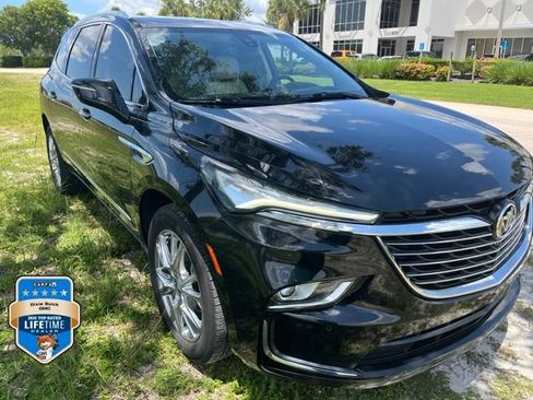 Used 2022 Buick Enclave Premium w/ Experience Buick Package FWD image 3