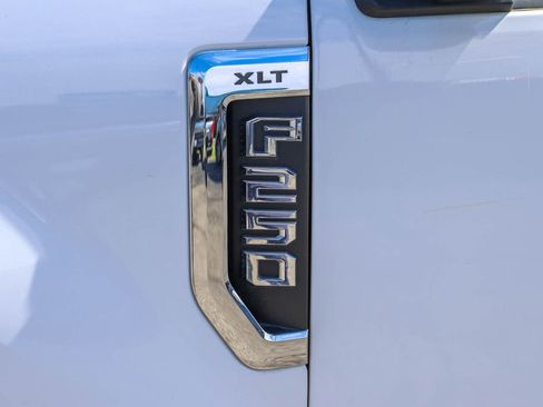 Used 2022 Ford F250 XLT AWD/4WD image 8