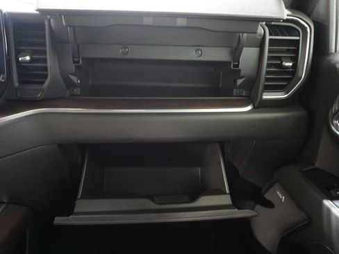 Used 2022 GMC Sierra 1500 SLT image 18